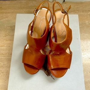 Jessica Simpson Leather Upper Platform Sandal wilt printed heel.